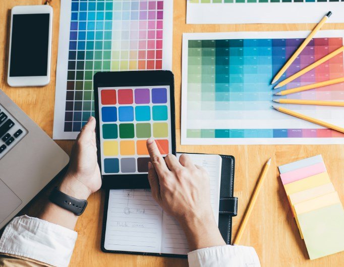 La Psicología del Color en el Diseño Web. ¿Cómo Elegir la Paleta Perfecta para tu Sitio?